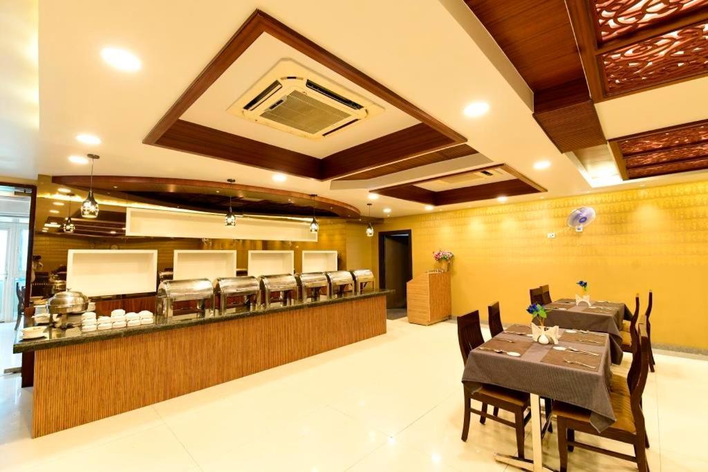 Hotel Jataka Inn Bodh Gaya Εξωτερικό φωτογραφία