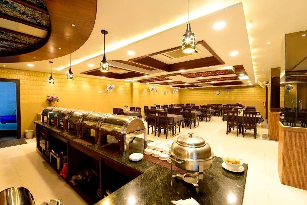 Hotel Jataka Inn Bodh Gaya Εξωτερικό φωτογραφία
