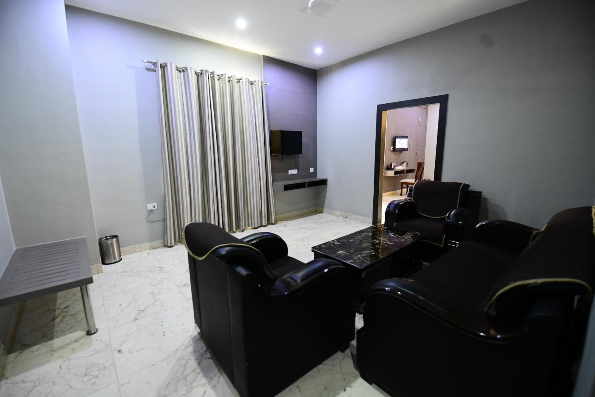 Hotel Jataka Inn Bodh Gaya Εξωτερικό φωτογραφία